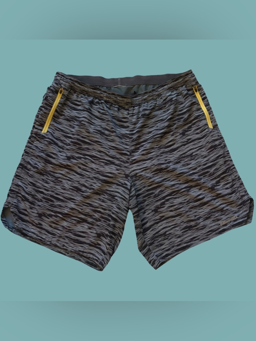 Patagonia Shorts Men’s Gray Black Camo Nine Trails Lined Zip Pockets